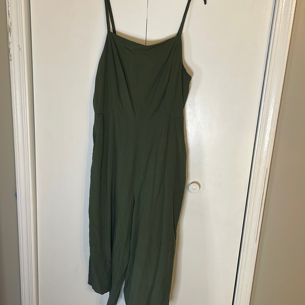 Old navy ankle-length jumpsuit (XL)